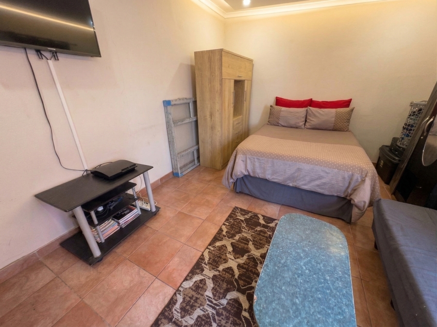 12 Bedroom Property for Sale in Quigney Eastern Cape